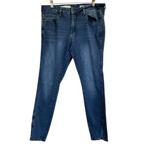 Pilcro Letterpress Mid-Rise Skinny Jeans with Hem Slit Women’s Size 33 Tall